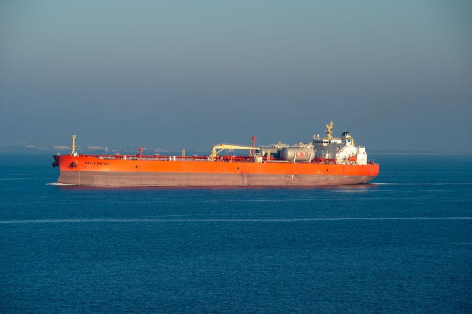 Irán advierte: No permitirá regreso buques guerra EE.UU. al Golfo Pérsico
