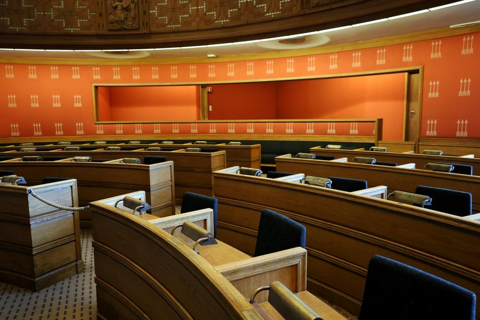 ¡Se va! Ministro de Salud presenta renuncia en medio del caos